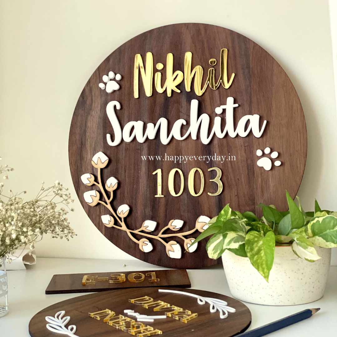 HappyEveryday Cotton Flower Wooden Nameplate (Circle)