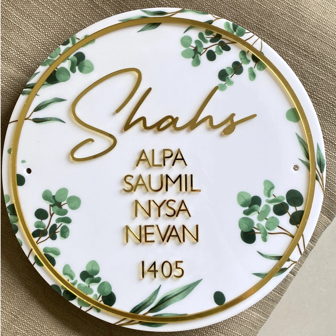 HappyEveryday Floral White & Golden Acrylic Nameplate (Circle)
