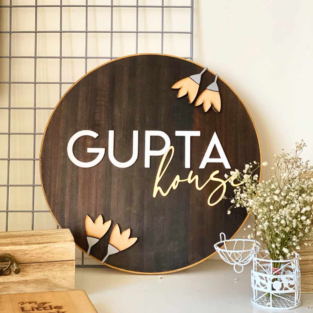 HappyEveryday Tulip Flower Wooden Nameplate (Circle)