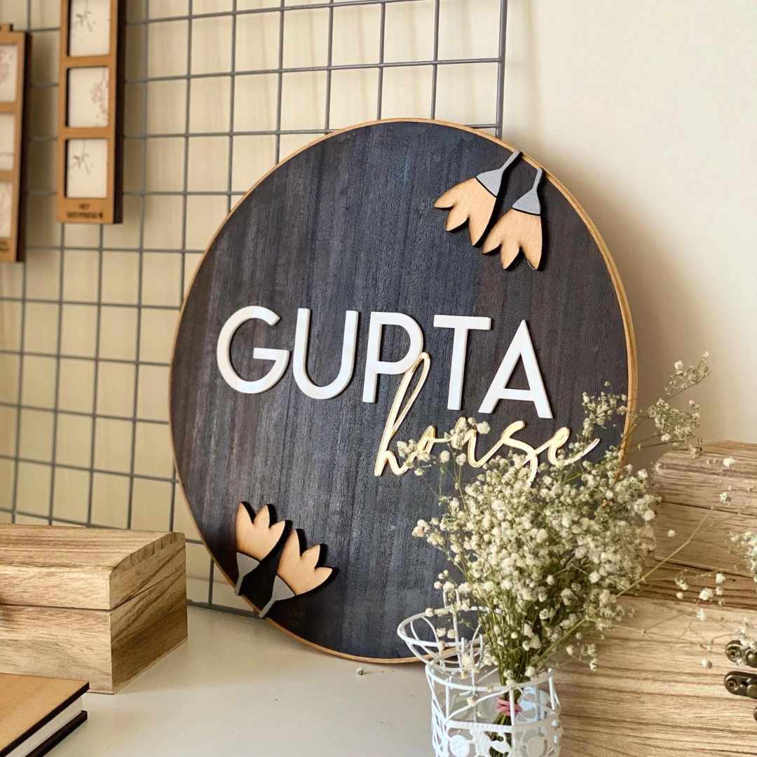 HappyEveryday Tulip Flower Wooden Nameplate (Circle)
