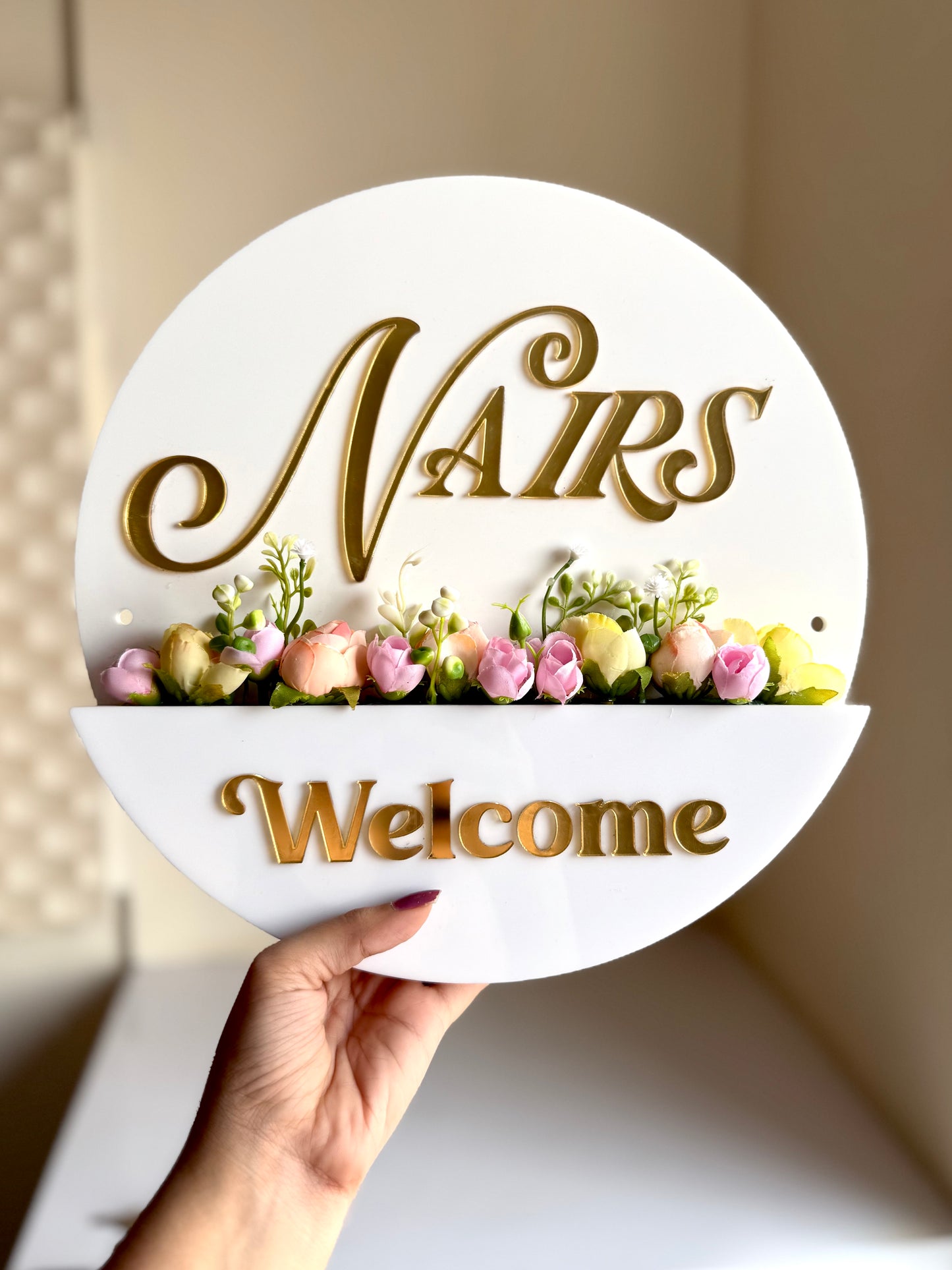 HappyEveryday White Floral Basket Acrylic Nameplate (Circle)