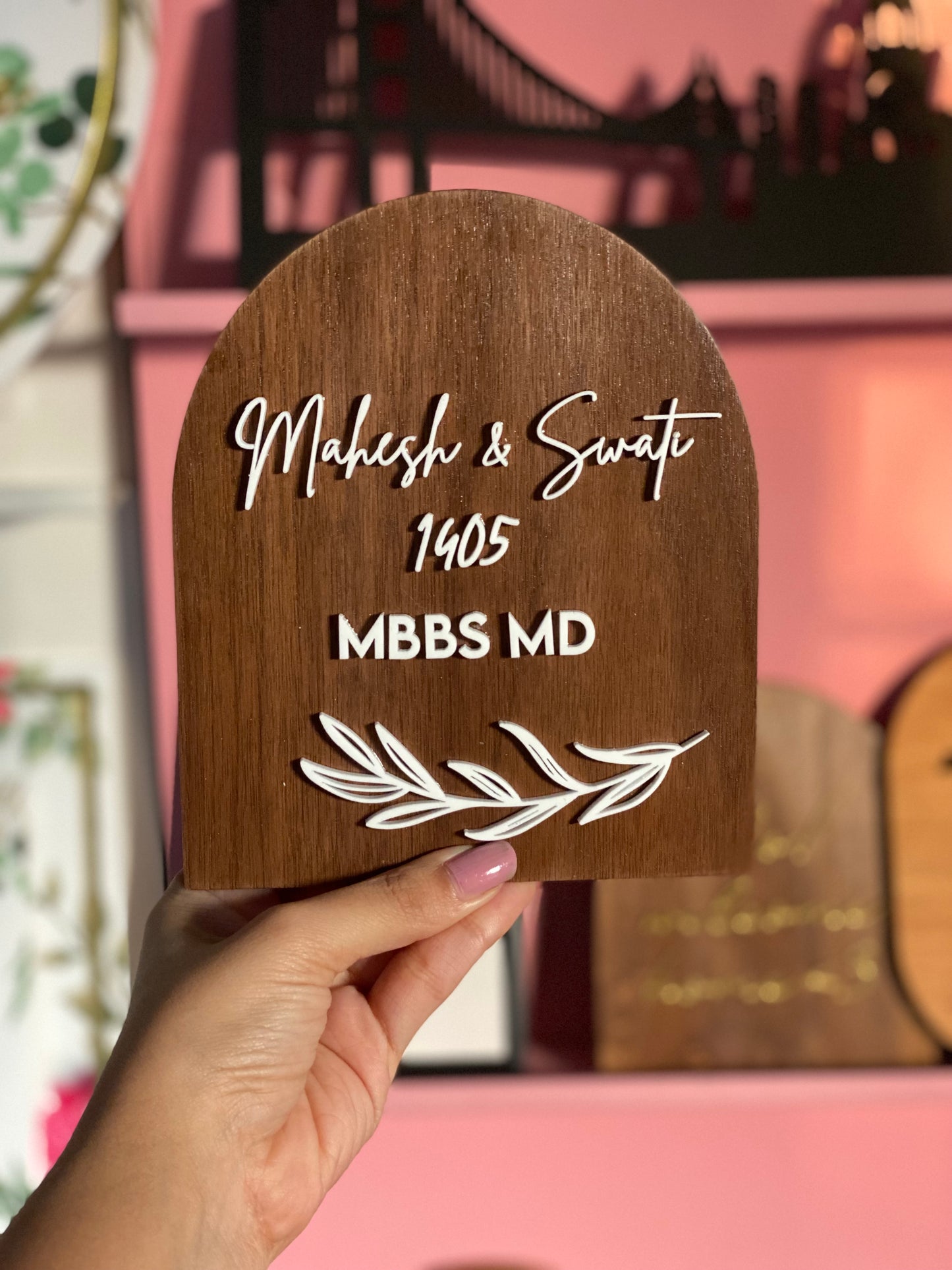 HappyEveryday Simple Arched Miniature Wooden Nameplate