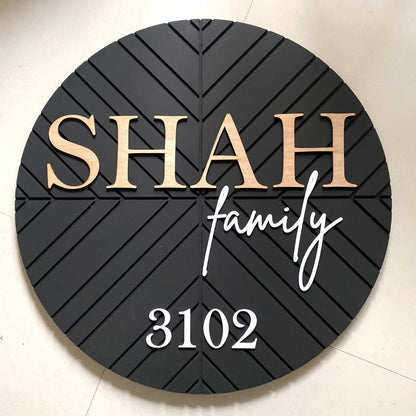 HappyEveryday Modern Classic Black Wooden Nameplate (Circle)