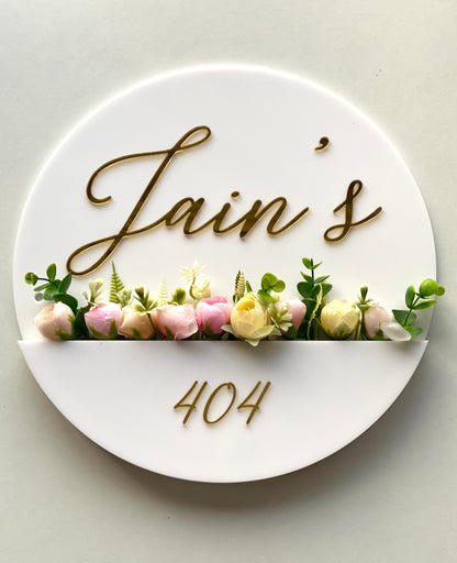HappyEveryday White Floral Basket Acrylic Nameplate (Circle)