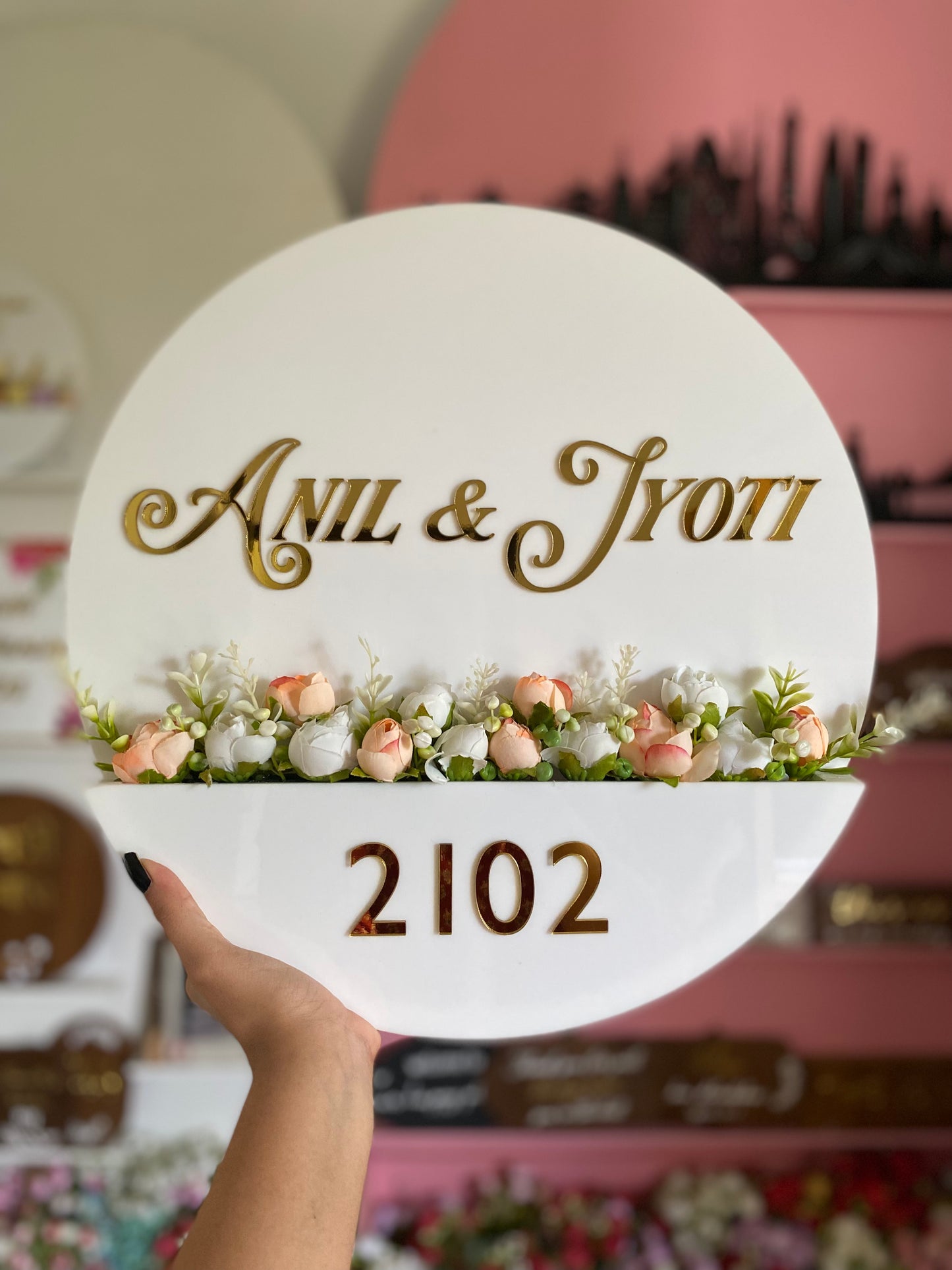 HappyEveryday White Floral Basket Acrylic Nameplate (Circle)